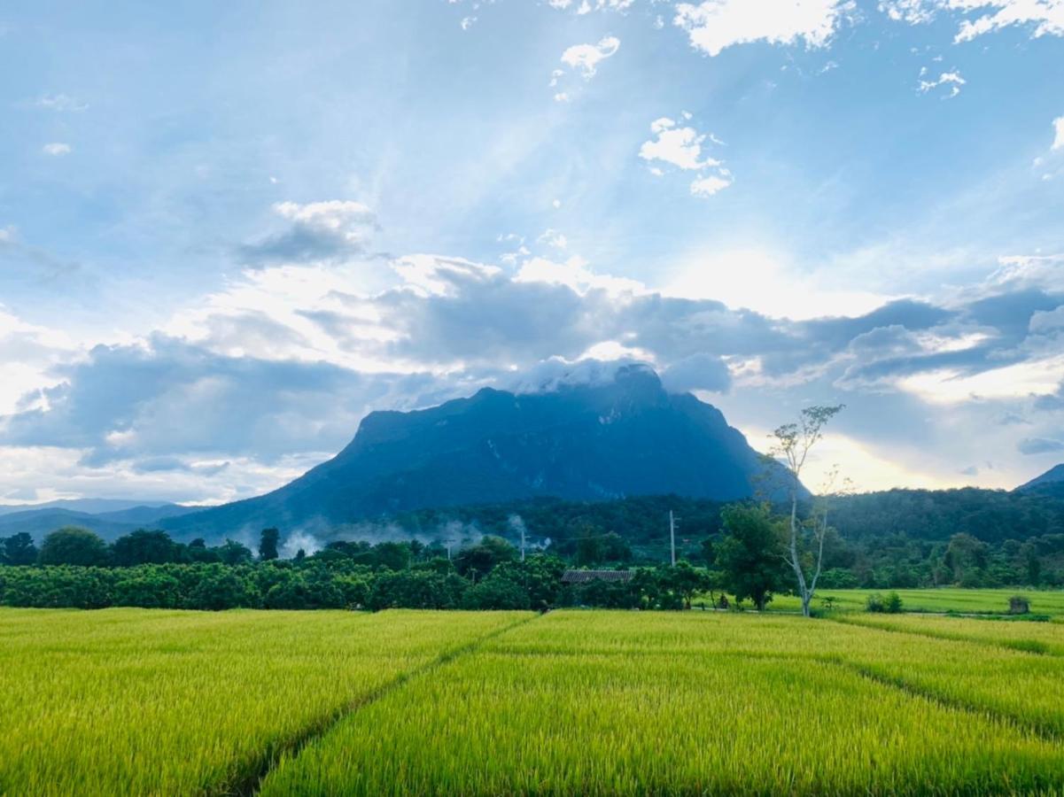 Krathom Doi Luang Otel Chiang Dao Dış mekan fotoğraf